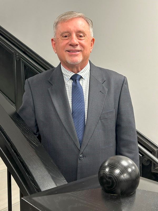 Photo of Commission Chairman M.L. Bud Owens (JPG)